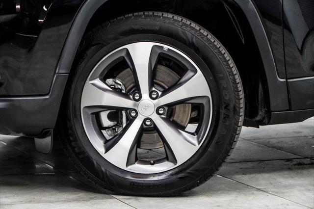 used 2022 Jeep Cherokee car, priced at $23,863