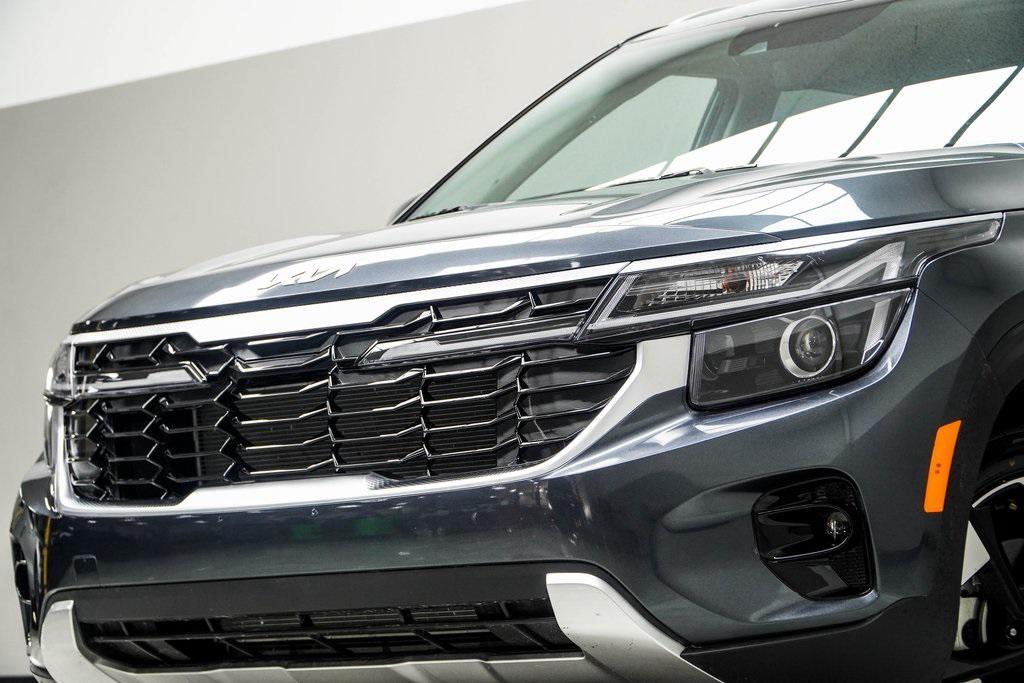 used 2025 Kia Seltos car, priced at $20,923