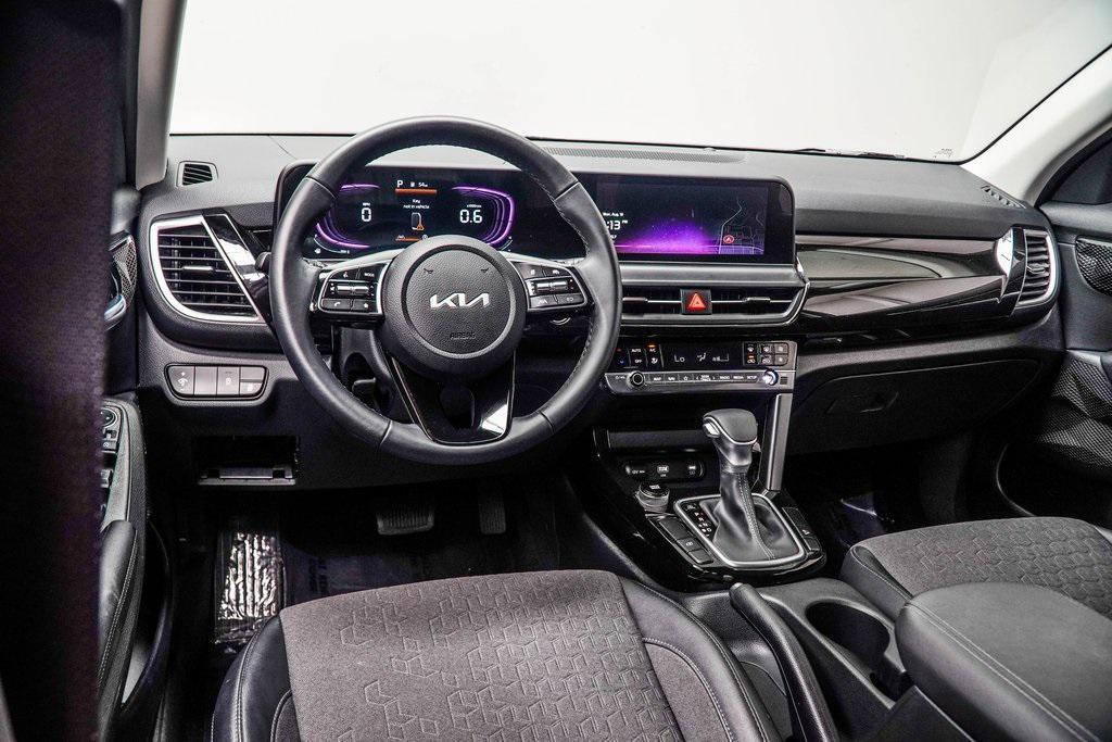 used 2025 Kia Seltos car, priced at $20,923
