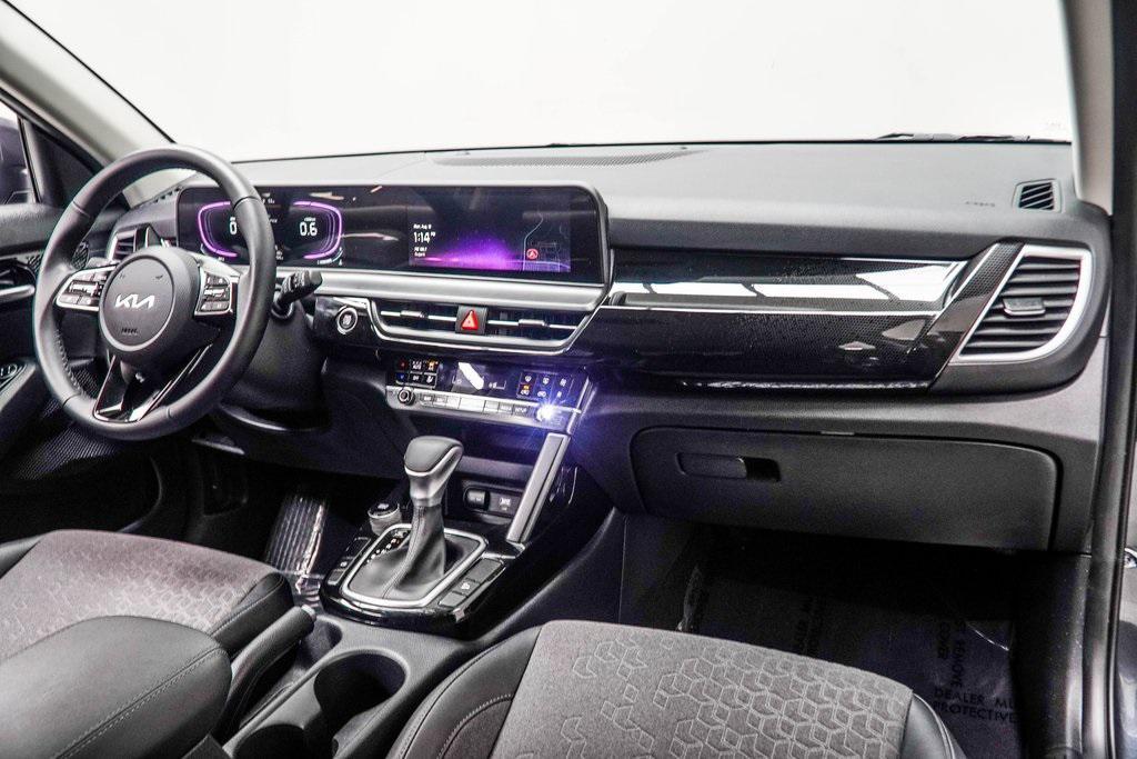 used 2025 Kia Seltos car, priced at $20,923