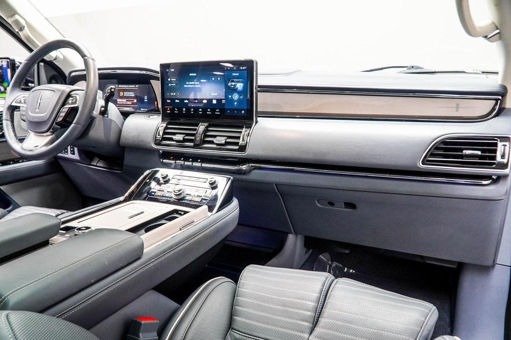 used 2022 Lincoln Navigator car, priced at $61,998