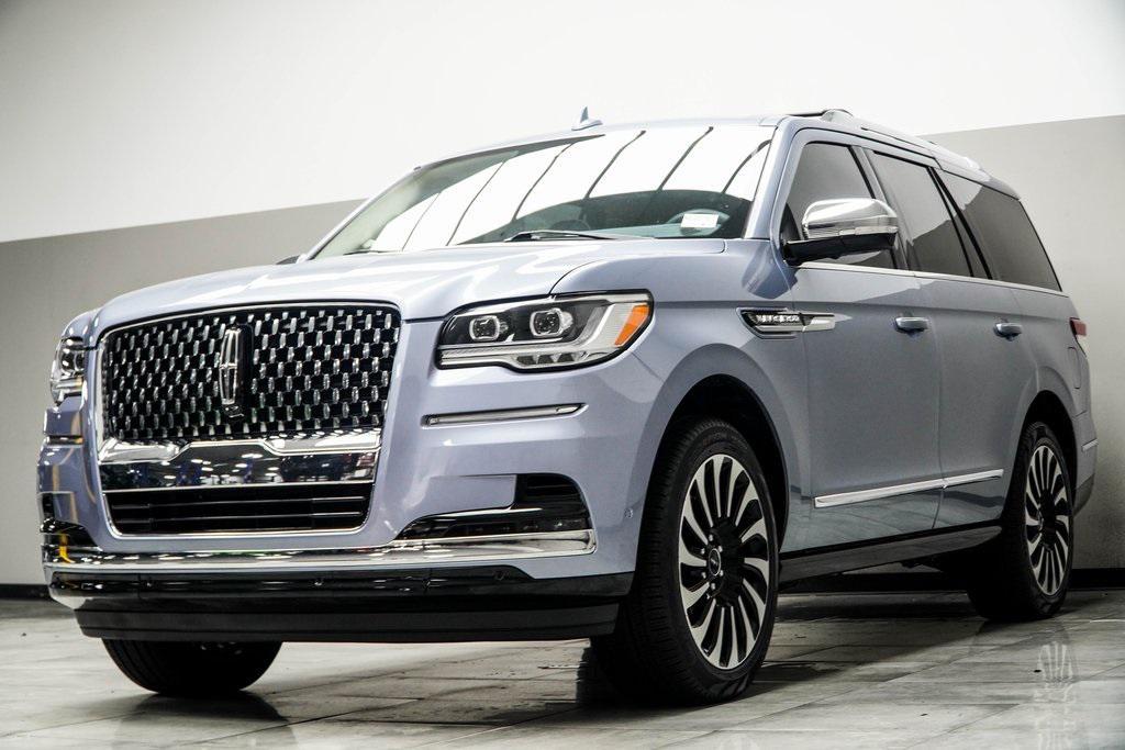 used 2022 Lincoln Navigator car, priced at $61,998