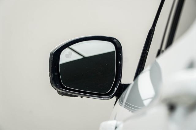 used 2021 Land Rover Discovery car, priced at $25,752