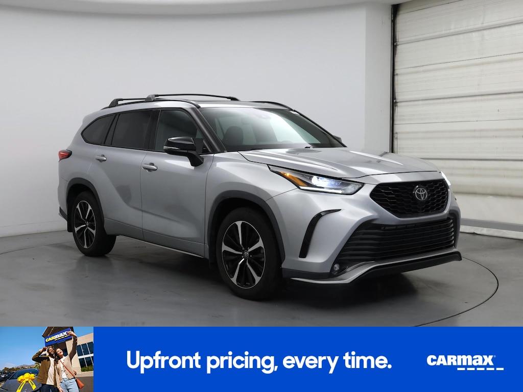 used 2021 Toyota Highlander car, priced at $31,998