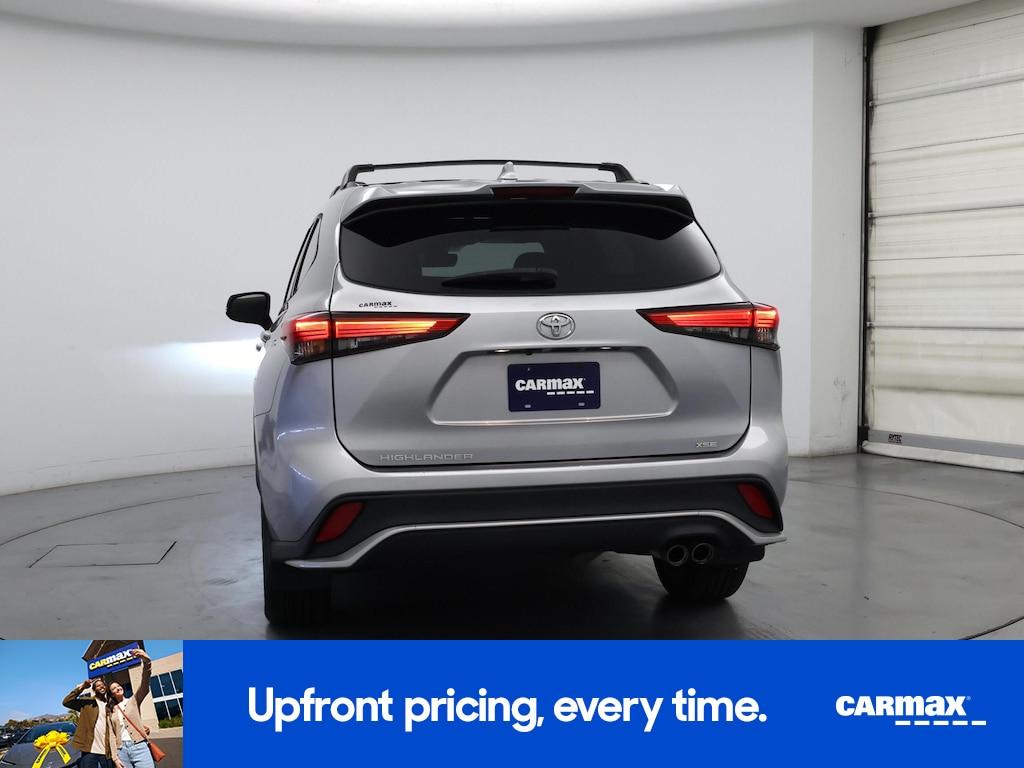 used 2021 Toyota Highlander car, priced at $31,998