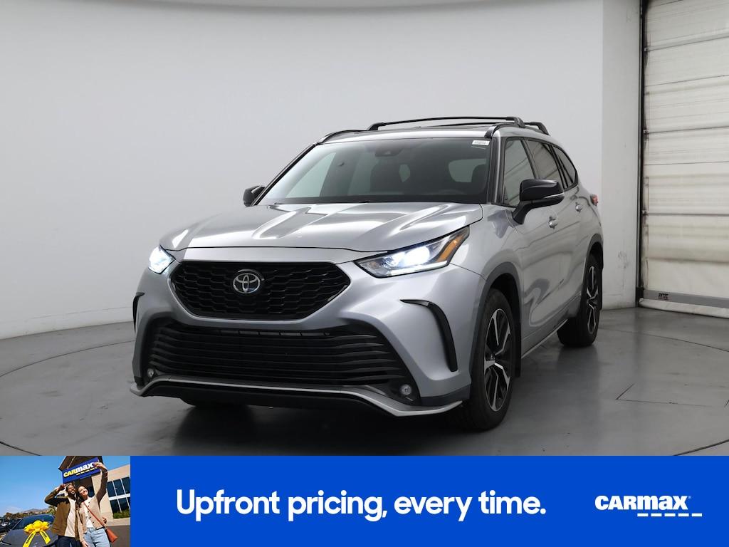 used 2021 Toyota Highlander car, priced at $31,998