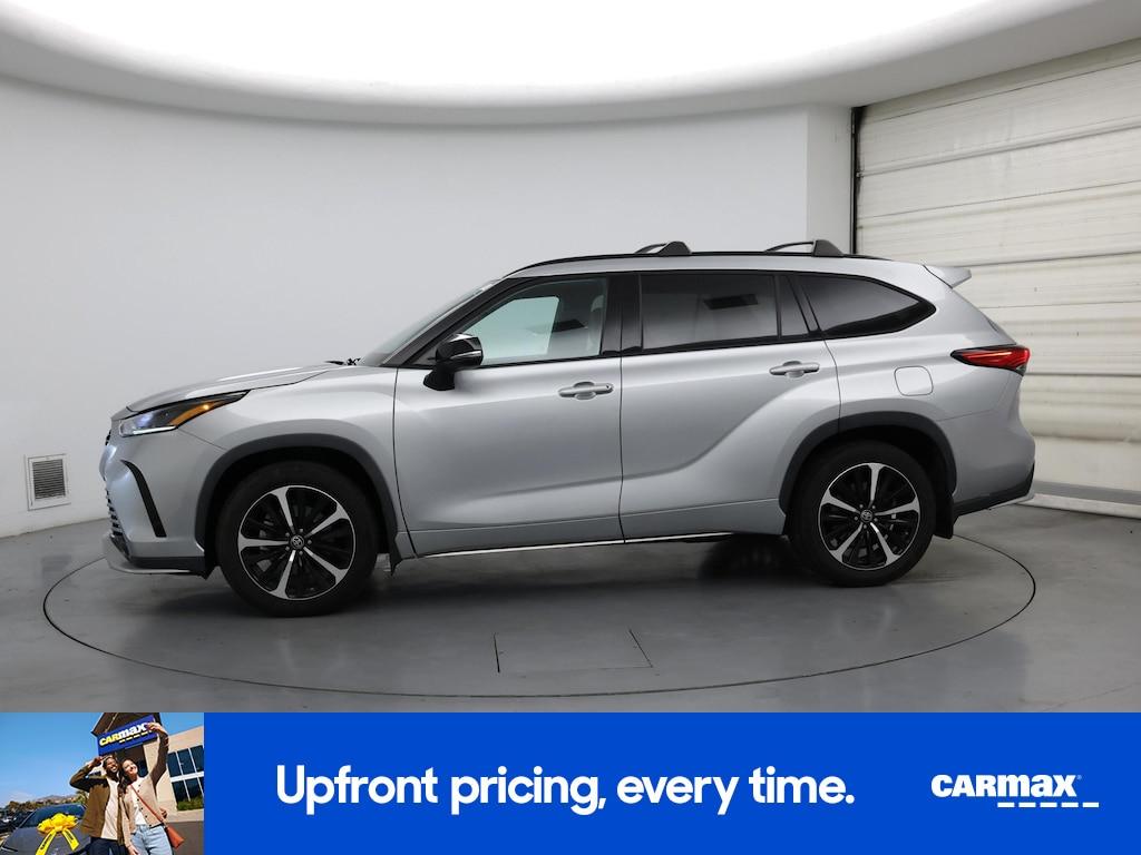 used 2021 Toyota Highlander car, priced at $31,998