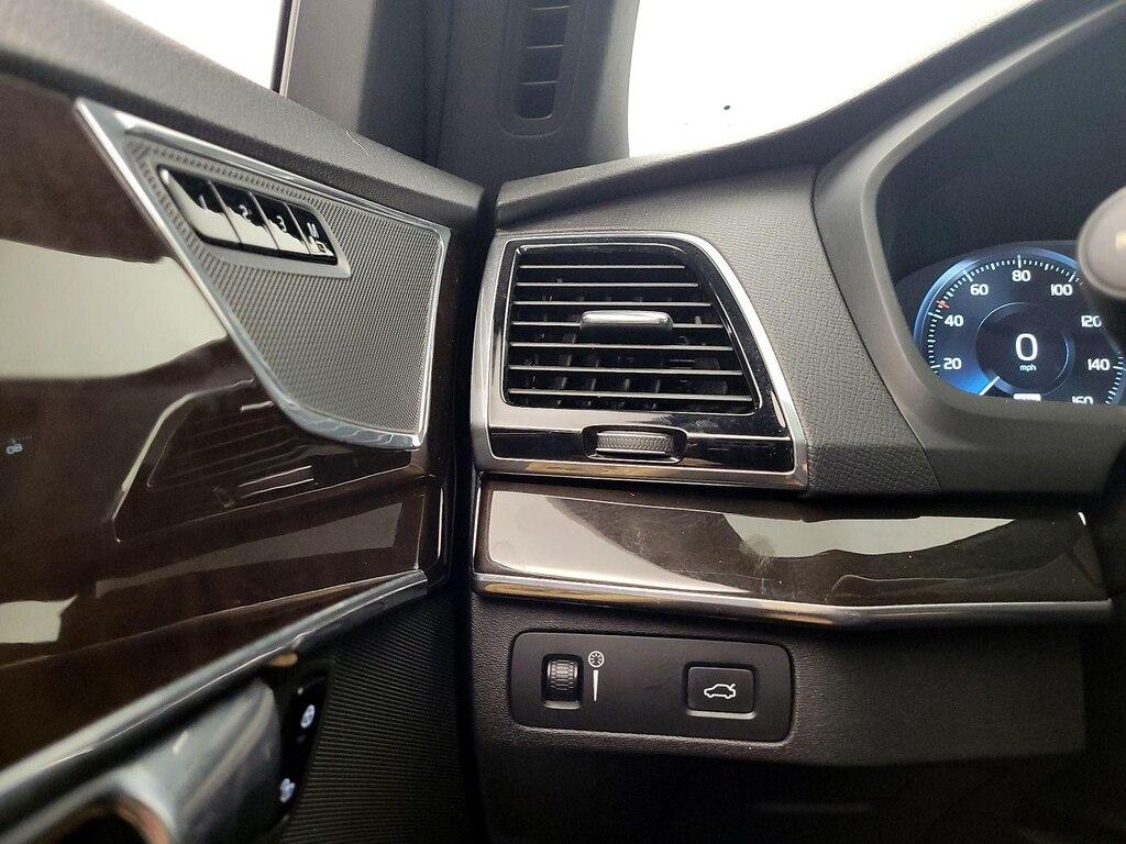 used 2018 Volvo XC90 car, priced at $25,998