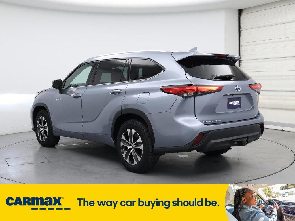used 2021 Toyota Highlander Hybrid car, priced at $34,998