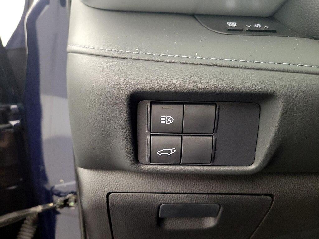 used 2021 Toyota Highlander car, priced at $32,998