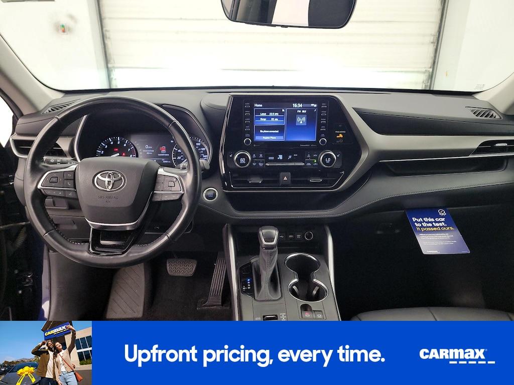 used 2021 Toyota Highlander car, priced at $32,998