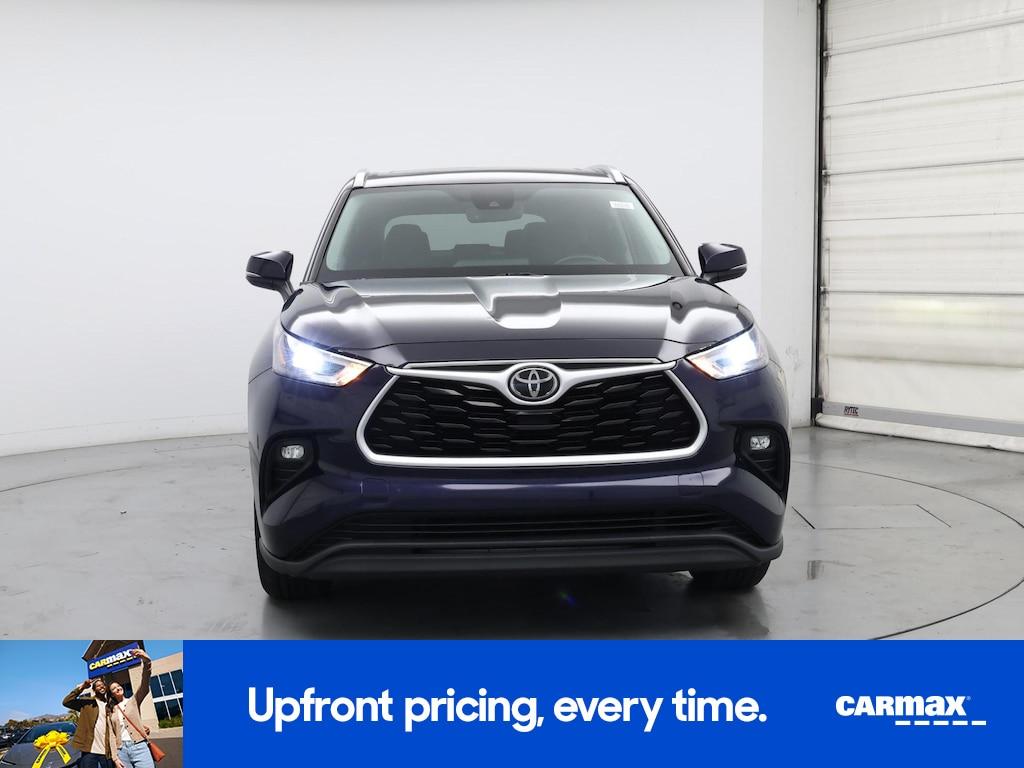 used 2021 Toyota Highlander car, priced at $32,998