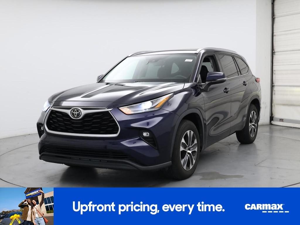 used 2021 Toyota Highlander car, priced at $32,998