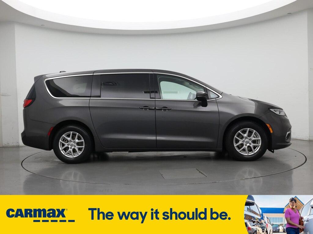 used 2023 Chrysler Pacifica car, priced at $24,998