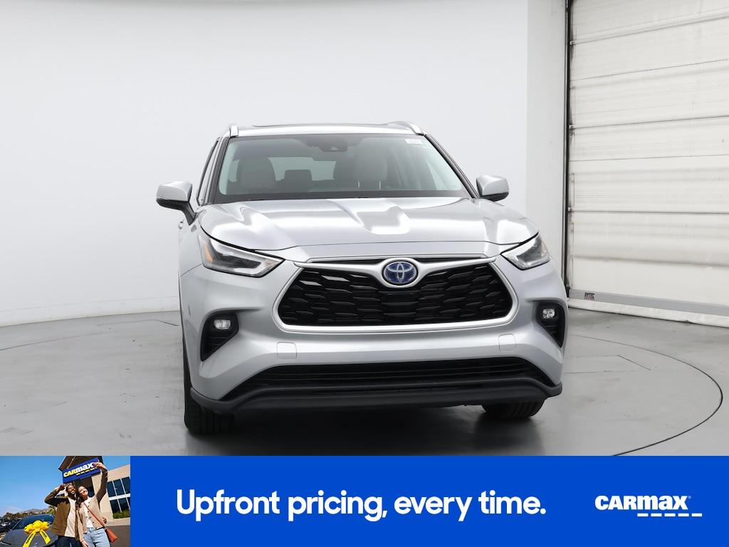 used 2021 Toyota Highlander Hybrid car, priced at $35,998