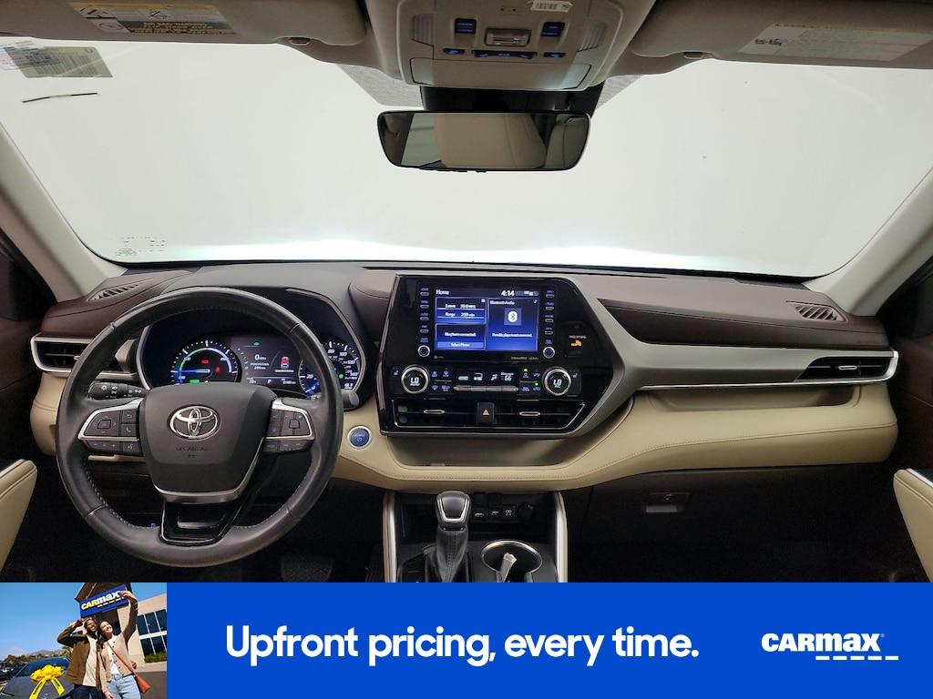 used 2021 Toyota Highlander Hybrid car, priced at $35,998