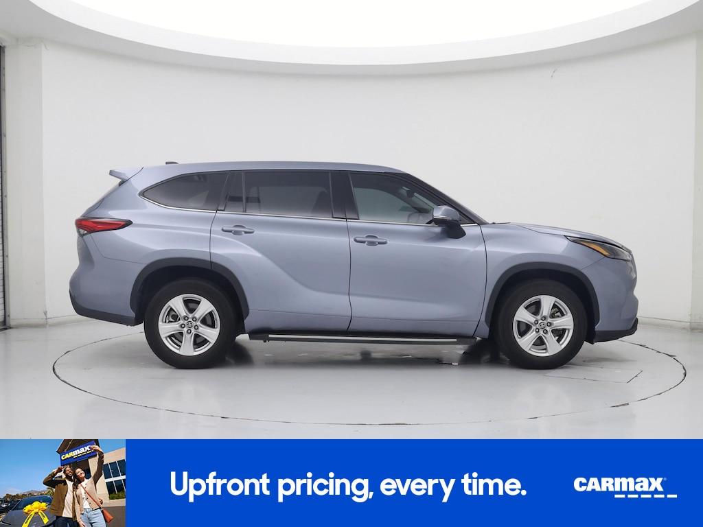 used 2022 Toyota Highlander car, priced at $30,998