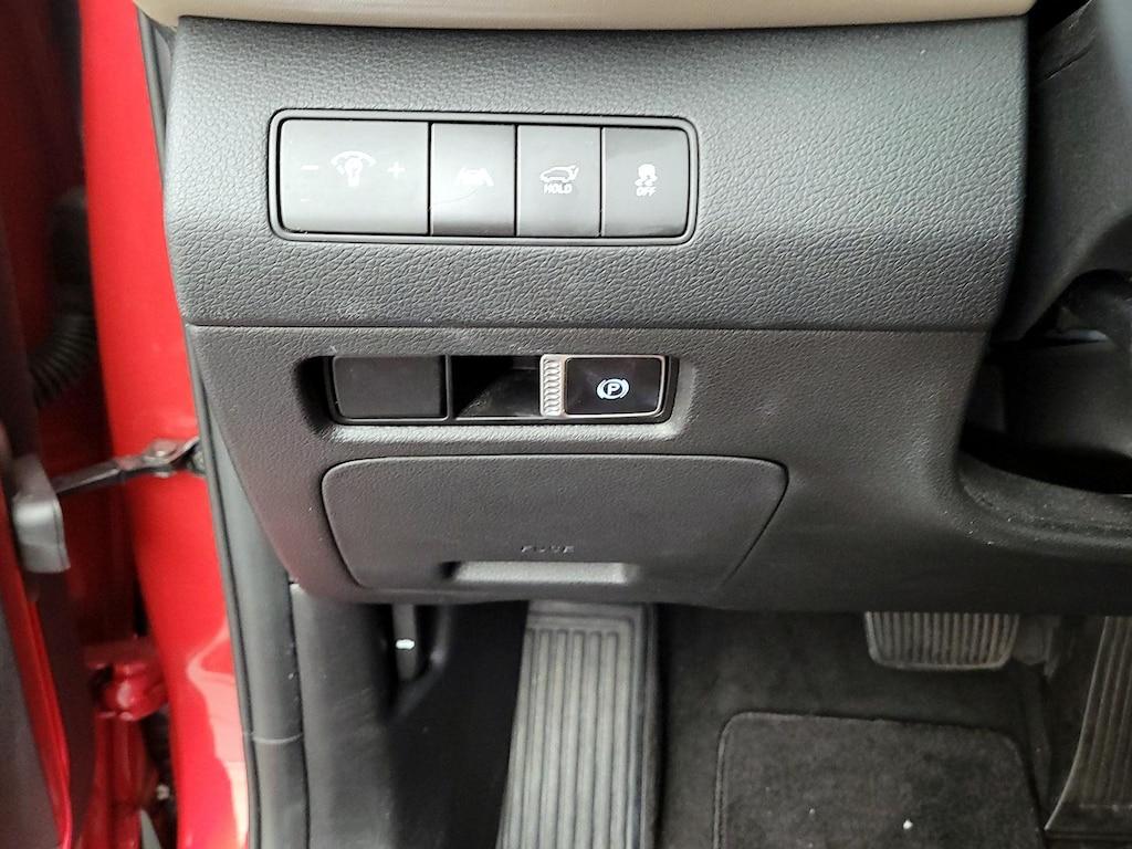 used 2023 Hyundai Santa Fe car, priced at $25,998