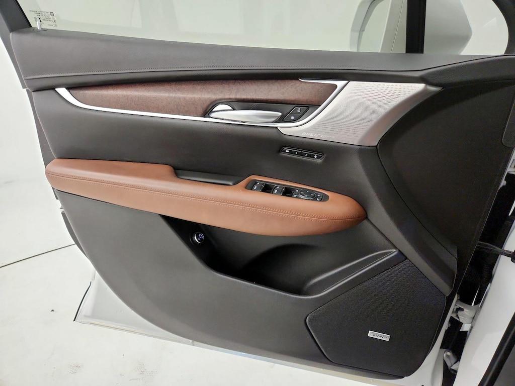 used 2020 Cadillac XT5 car, priced at $35,998