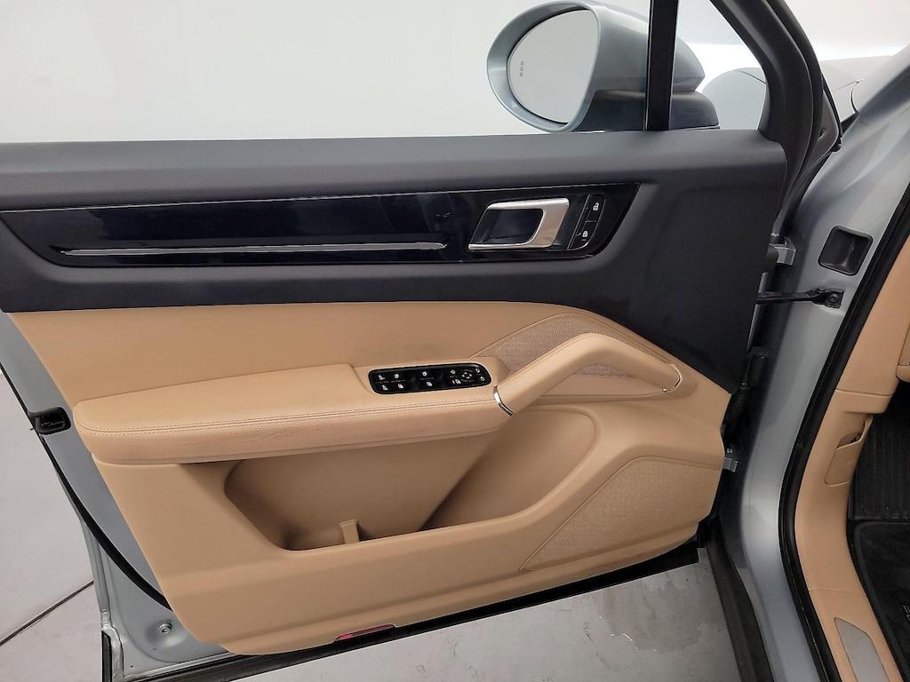 used 2020 Porsche Cayenne car, priced at $41,998