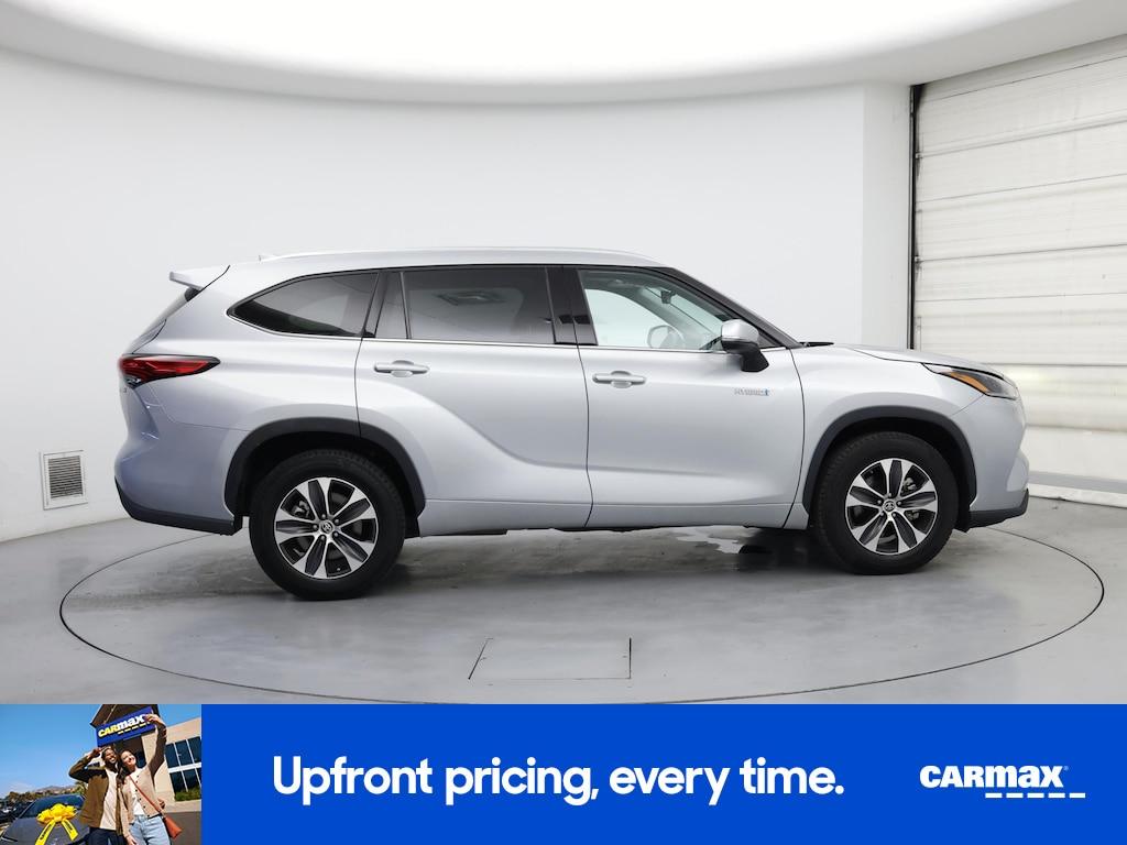 used 2021 Toyota Highlander Hybrid car, priced at $38,998