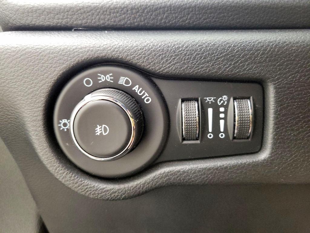 used 2023 Chrysler Pacifica car, priced at $40,998