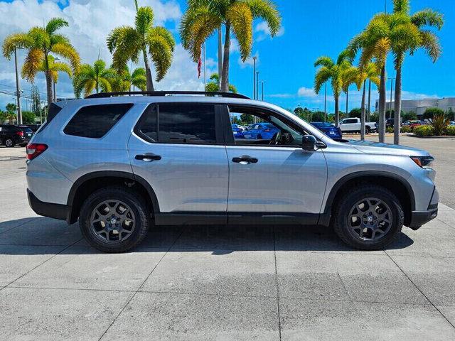 new 2025 Honda Pilot car, priced at $48,795