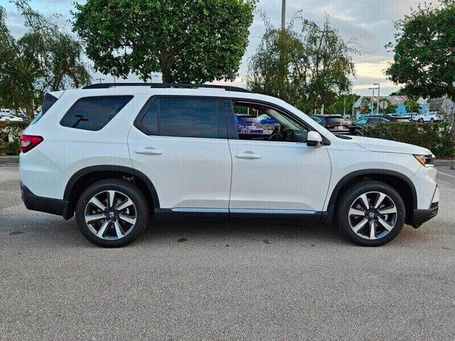 new 2025 Honda Pilot car, priced at $47,817