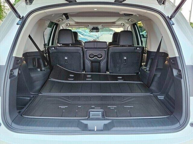 new 2025 Honda Pilot car, priced at $47,817