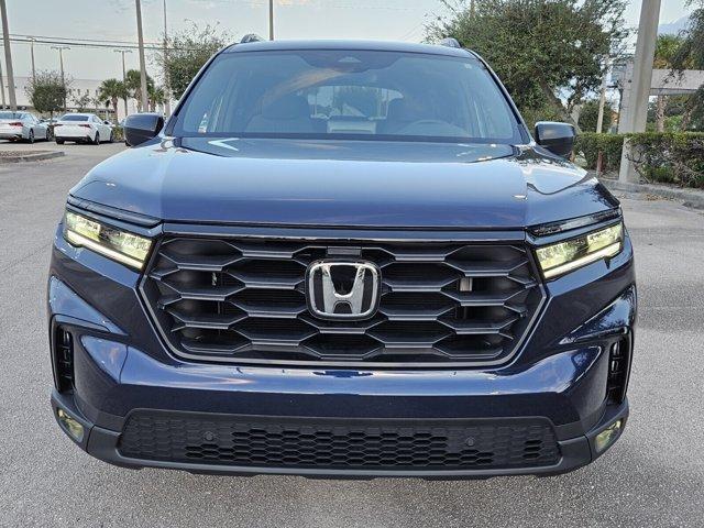 new 2025 Honda Pilot car, priced at $41,695