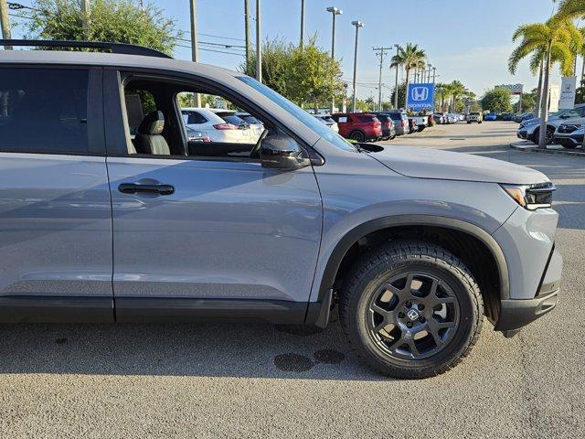 new 2025 Honda Pilot car, priced at $48,330