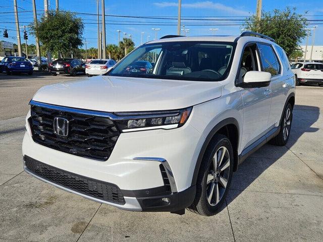 new 2025 Honda Pilot car, priced at $52,930