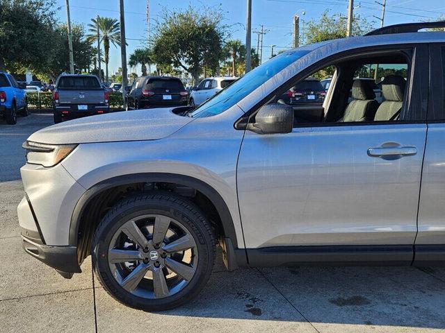 new 2025 Honda Pilot car, priced at $41,695