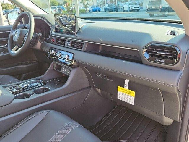 new 2025 Honda Pilot car, priced at $45,504