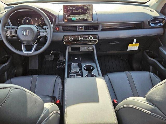 new 2025 Honda Pilot car, priced at $45,504