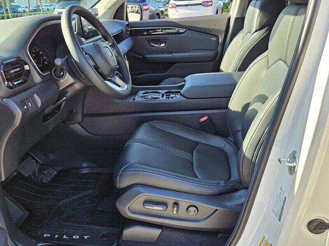 new 2025 Honda Pilot car, priced at $45,504