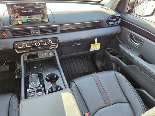 new 2025 Honda Pilot car, priced at $45,504