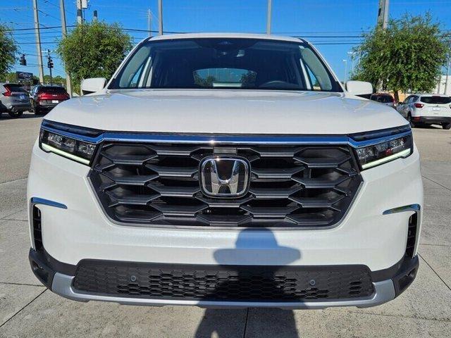 new 2025 Honda Pilot car, priced at $45,504