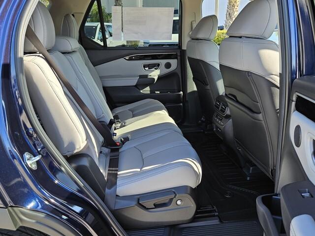 new 2025 Honda Pilot car, priced at $43,717