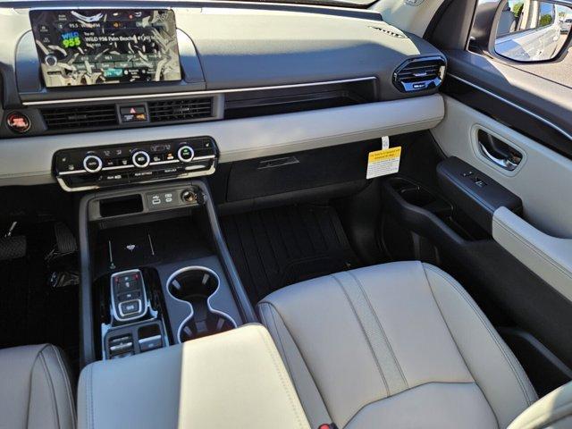 new 2025 Honda Pilot car, priced at $48,519