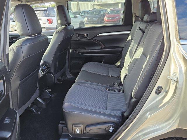 used 2016 Toyota Highlander car, priced at $19,883