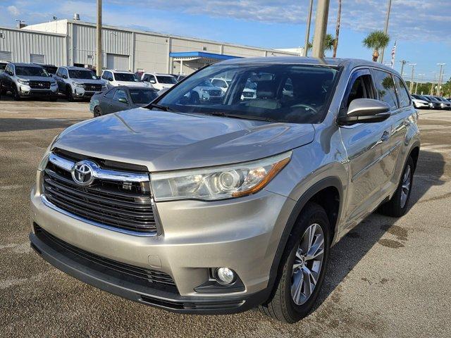 used 2016 Toyota Highlander car, priced at $19,883