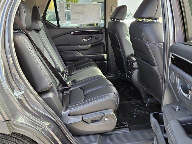 new 2025 Honda Pilot car, priced at $43,027