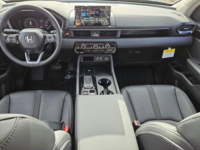 new 2025 Honda Pilot car, priced at $43,027