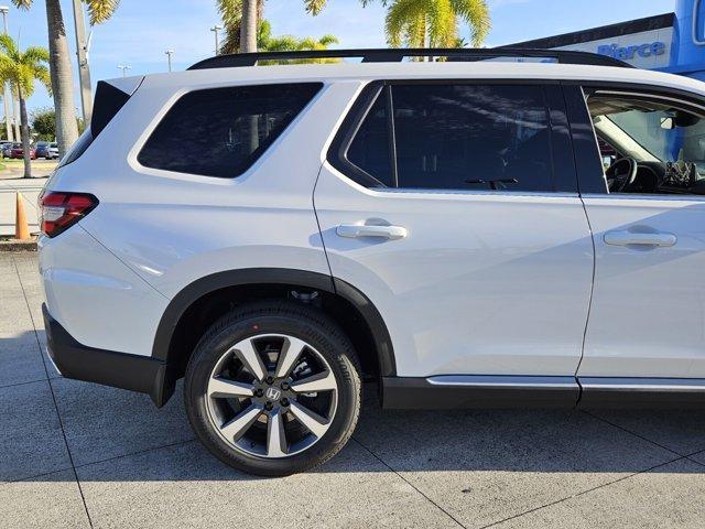 new 2025 Honda Pilot car, priced at $52,930