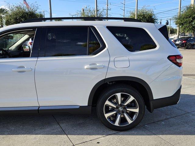 new 2025 Honda Pilot car, priced at $52,930