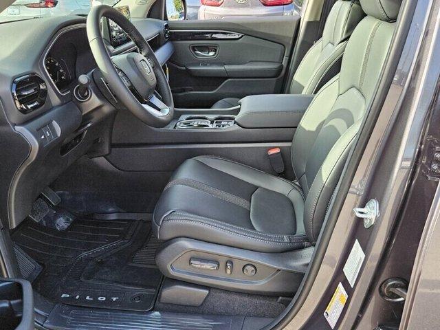 new 2025 Honda Pilot car, priced at $48,092