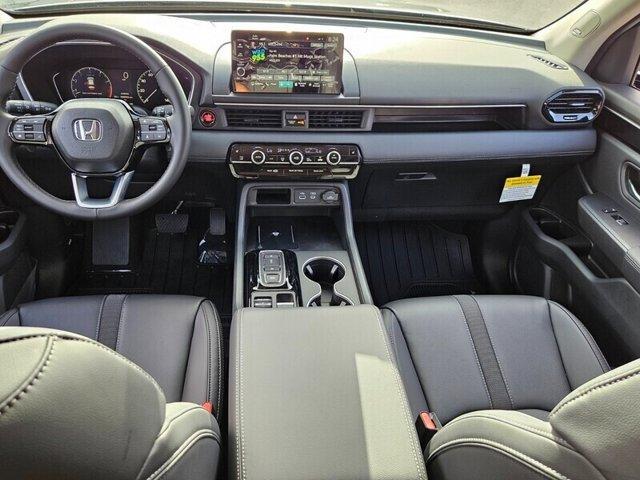 new 2025 Honda Pilot car, priced at $48,092
