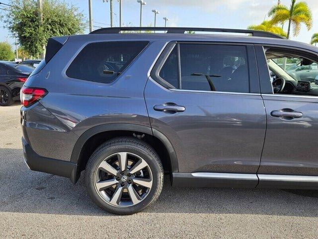 new 2025 Honda Pilot car, priced at $48,092