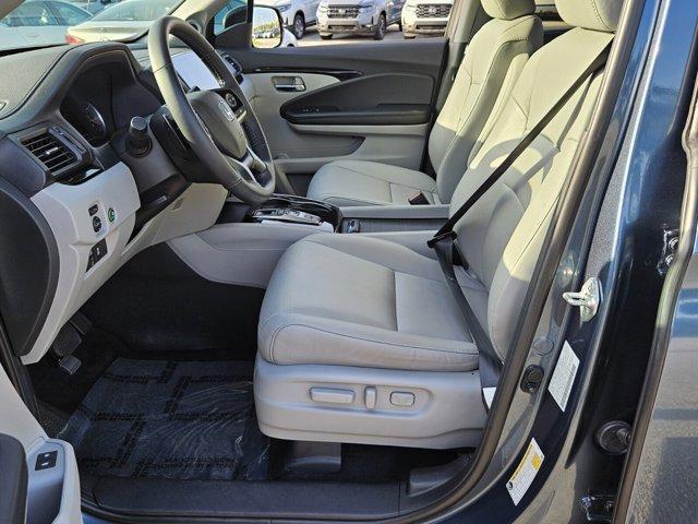 used 2022 Honda Pilot car, priced at $33,991